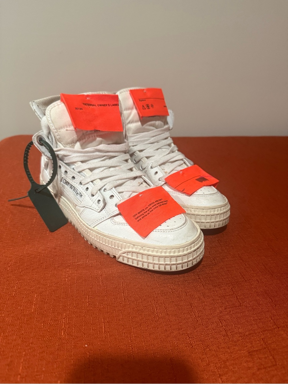 Off-White
3.0 Off Court high-top sneakers
Size 37 IT = 6.5 - 7 women’s US - Picture 2 of 8